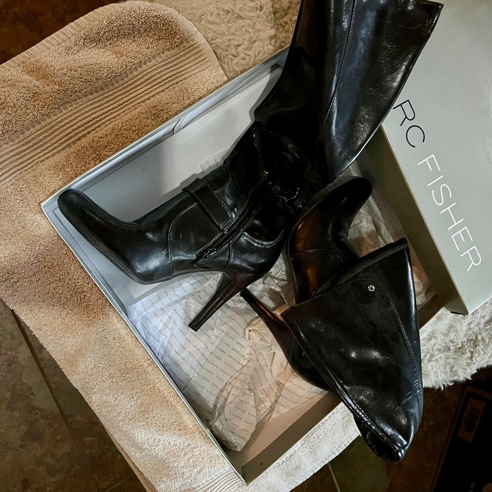 Marc Fisher boots